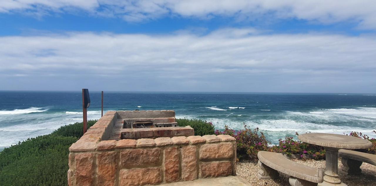Brenton On The Rocks Hotel Exterior photo