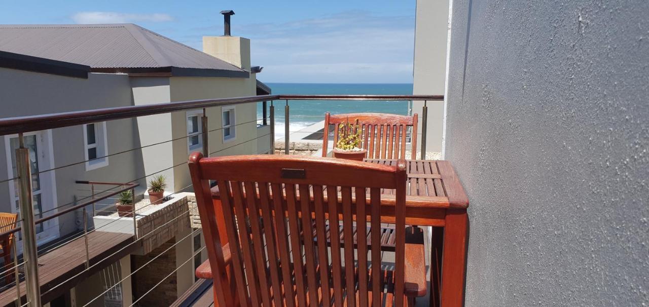 Brenton On The Rocks Hotel Exterior photo